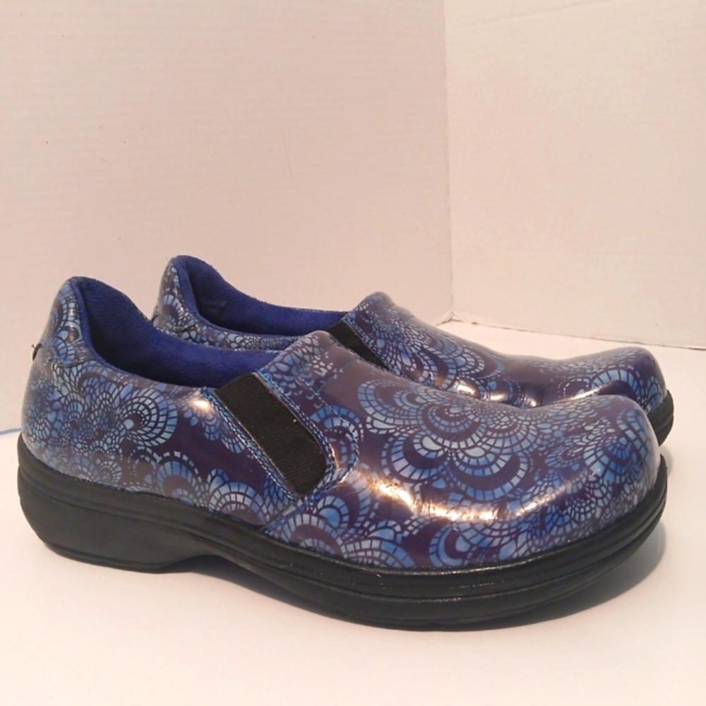 Easy Street Blue and Black Loafers with Supportive Sole Size 8.5